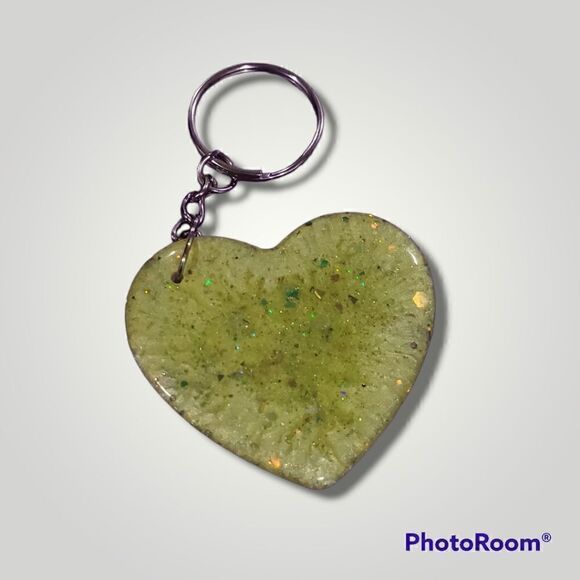 Bella Poarch Yellow Glitter Heart Keychain - Picture 7 of 10